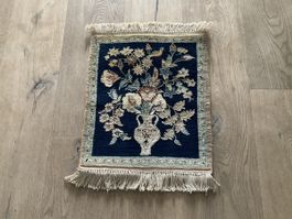 Schöner Perserteppich mit Blumenmuster, dunkelblau 50x35 cm