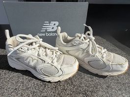 New Balance 408, 37