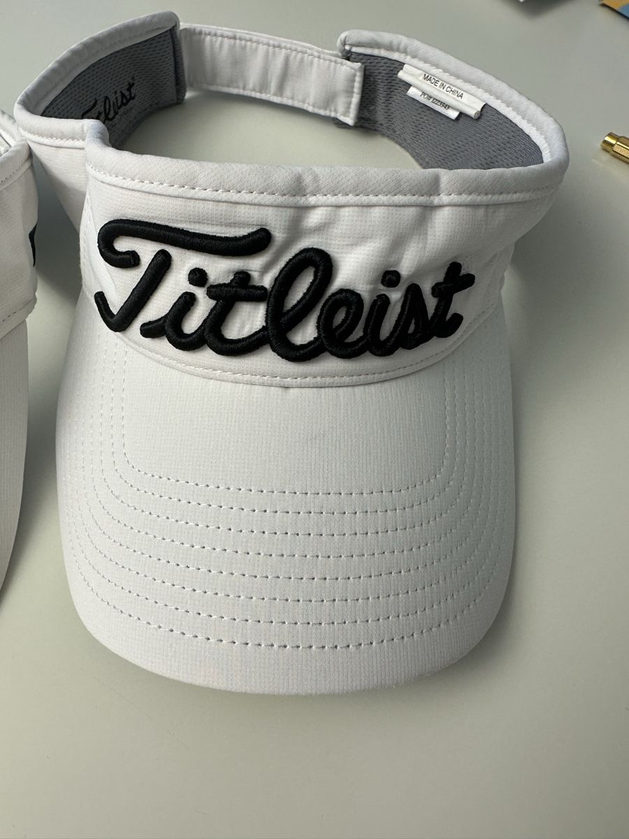 Altro in  Abbigliamento & Accessori: Titleist Golf Visor, 2 Stück – Usato da St. Gallen venduto da Ursula66 1