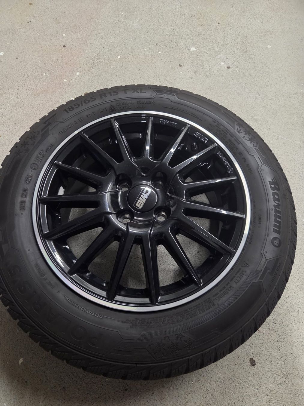 Kia Pneumatici & Ruote complete: Winterrad komplett – Usato da Kölliken venduto da sealmika