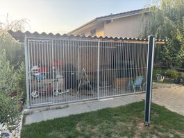 Hundezwinger 8 m² inkl. Hundehütte – CHF 2’500.–