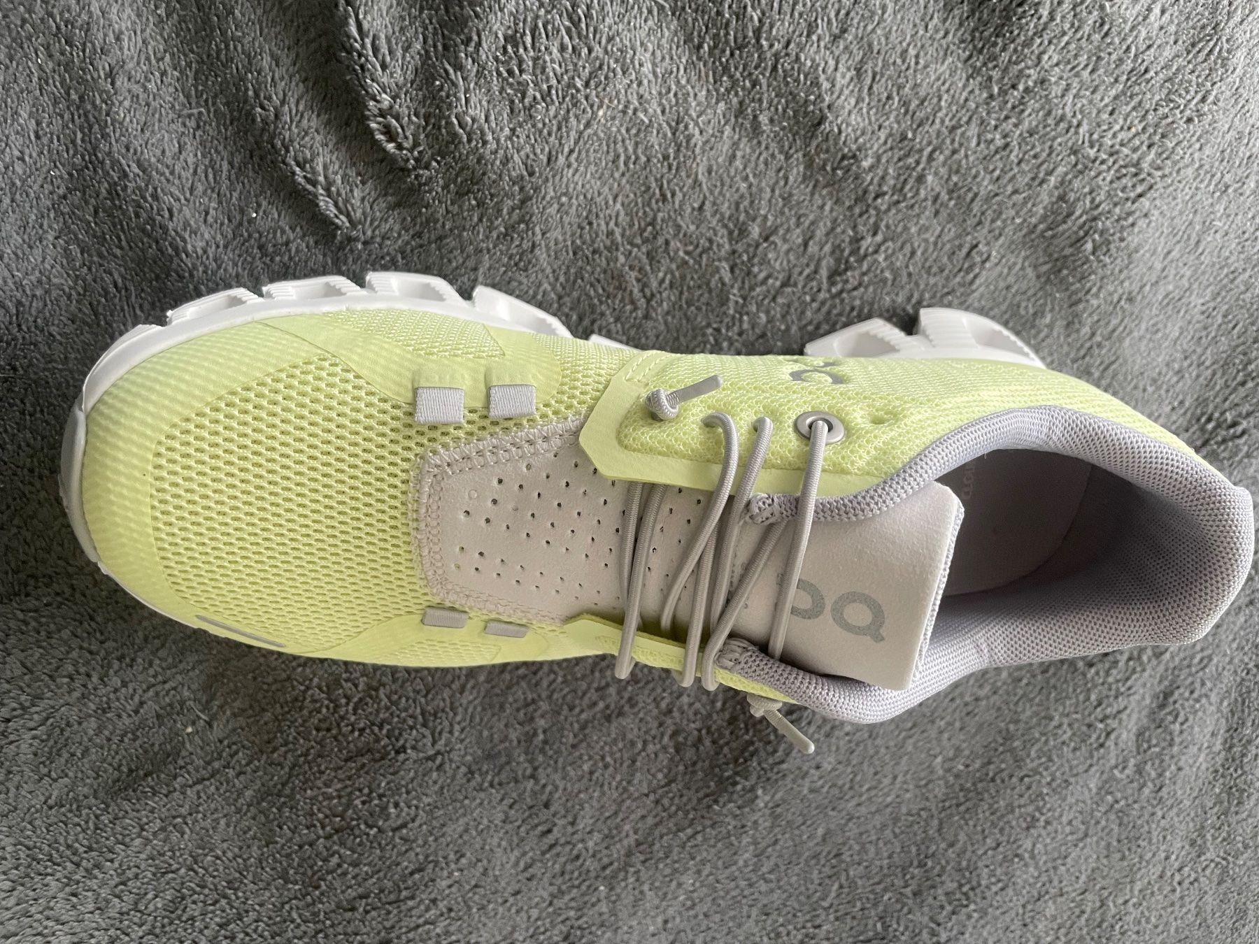 On Scarpe da donna: On Cloud Laufschuhe Sportschule – Nuovo (secondo la descrizione) da Flüelen venduto da AU10 1