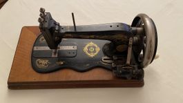 Antike Nähmaschine von Grossmutter
