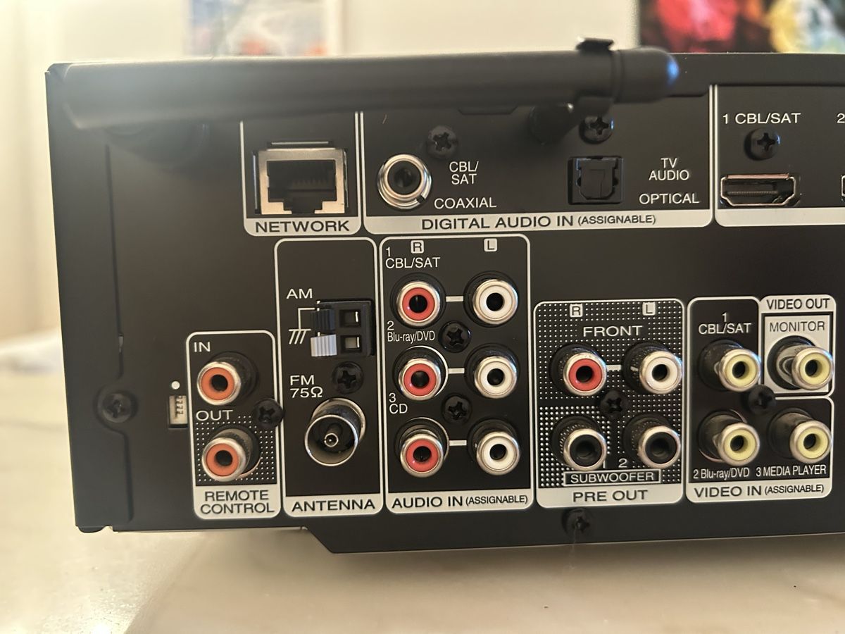 Marantz Ricevitori: Marantz AV Receiver NR1506 mit FB – Usato da Bern venduto da Carhead 2