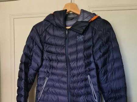 Arc'teryx Damenjacke XS – Dunkelblau, neuwertiger Zustand