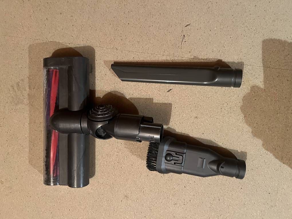 Aspirapolveri & Accessori: Dyson V6 Blanc complet, batterie neuve – Usato da La Corbaz venduto da Fred666 4