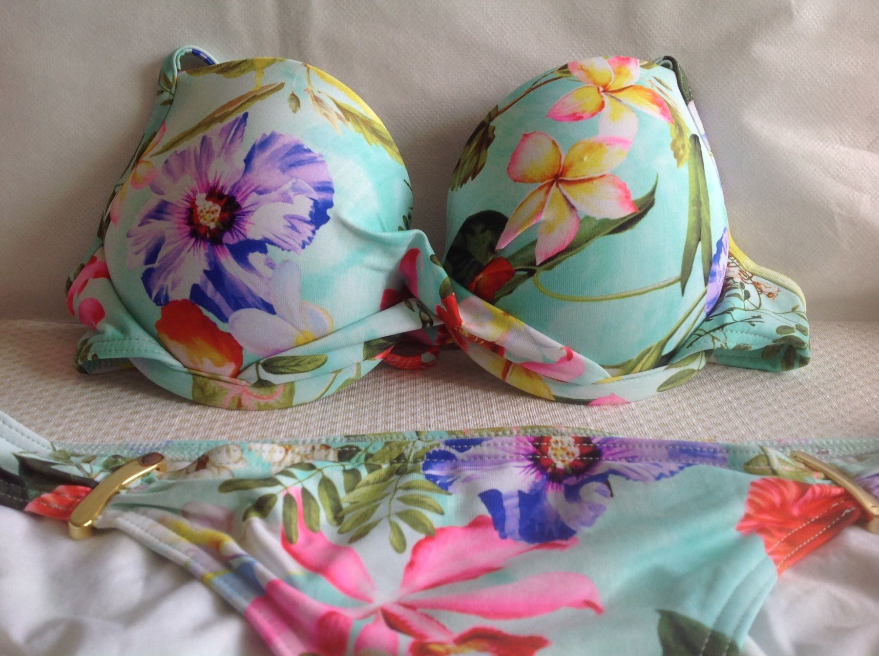 Badekleider & Bikinis: Kiwi - Bikini - 36 - N E U F – Neu (gemäss Beschreibung) aus Sion von accroshoes