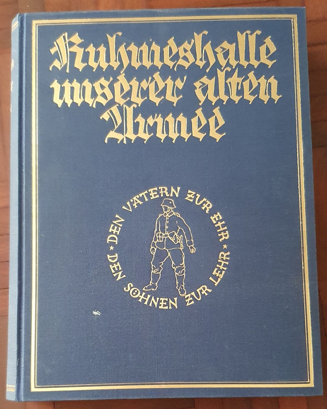 Libri: Buch - Ruhmeshalle unserer Alten Armee – Usato da Kreuzlingen venduto da Rschweiz1