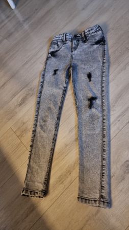 C&A Jeans Gr. 134 Destroyed Look Mädchen Hose top Zustand