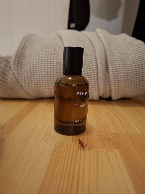 Aesop Parfums & Eau de Toilette: Aesop Eidesis – D'occasion à Port par Sinusgenerator 1