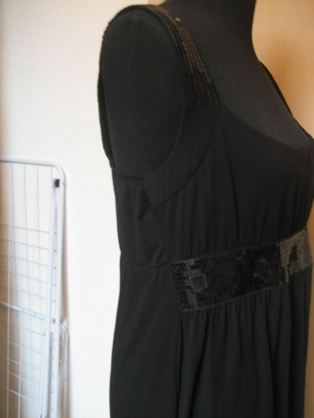 Vestiti: Robe stretch taille L – Nuovo (secondo la descrizione) da Delémont venduto da marryb 3