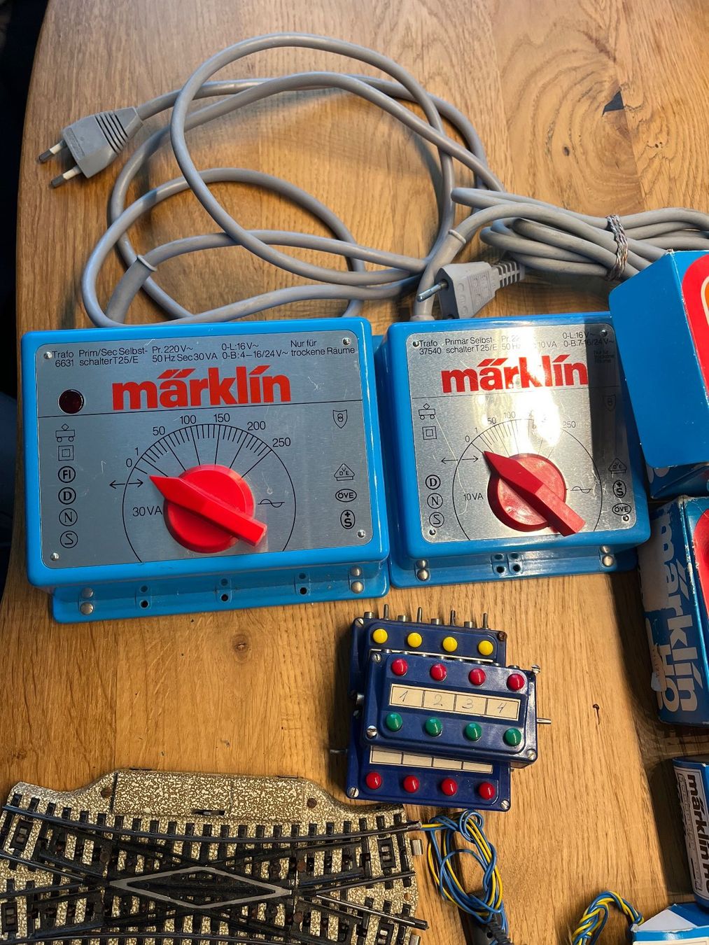 Märklin Trains électriques: Märklin Eisenbahn H0 Konvolut – D'occasion à Moosleerau par MiBan 6