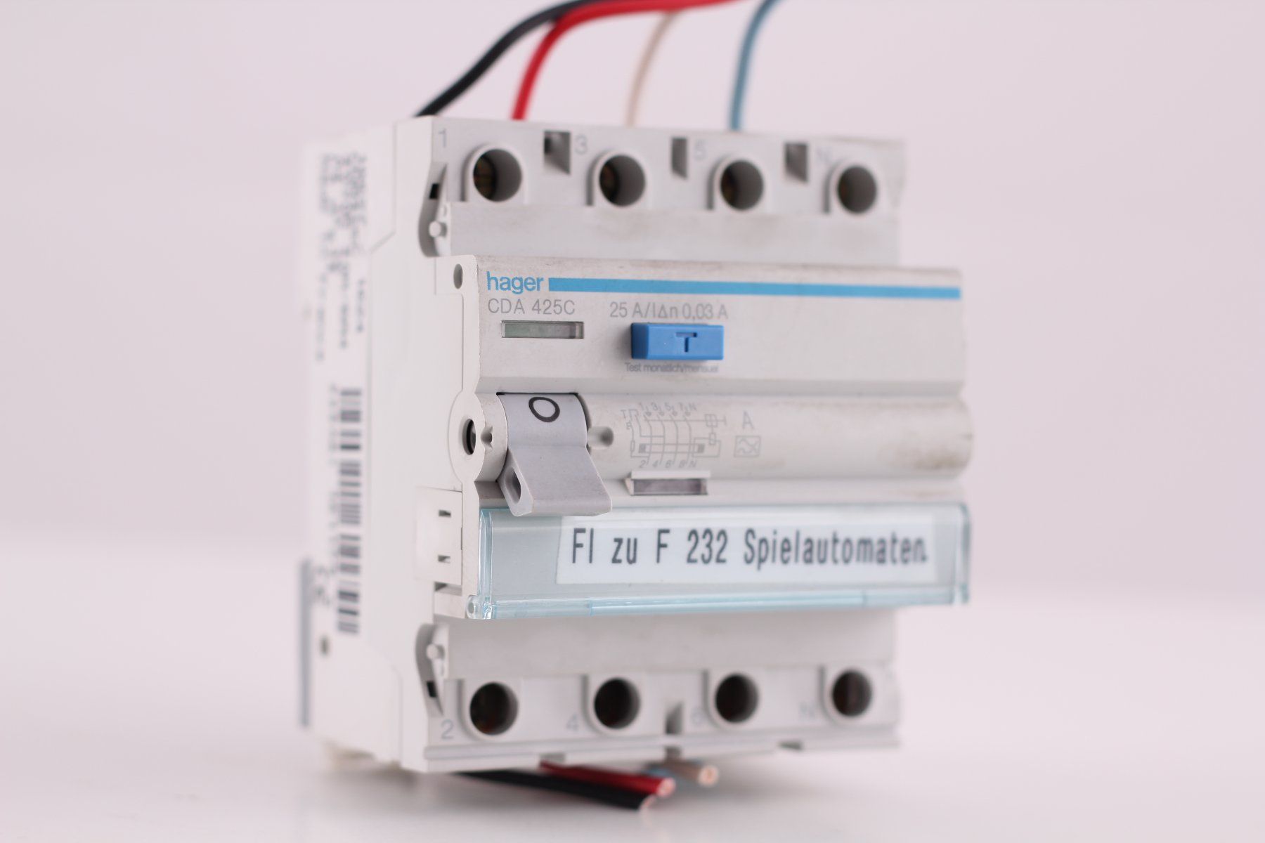 Hager Interrupteurs: Hager CDA 425C 25A 30mA FI – D'occasion à Winterthur par Hint17