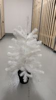 Tannenbaum aus Kunststoff weiss