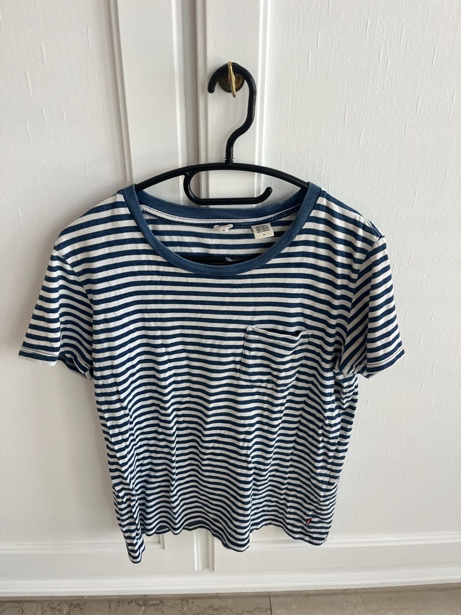 Levi's T-shirt: Levi's T-Shirt gestreift Grösse M – Usato da Kerzers venduto da del13 4