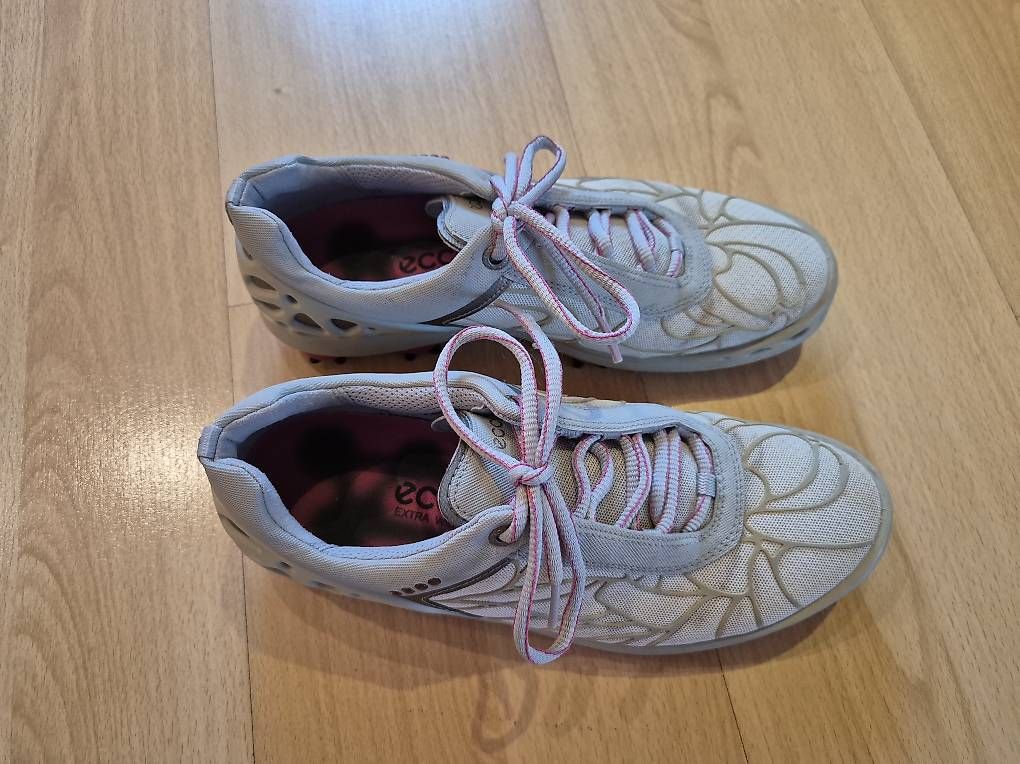 Chaussures femmes: Chaussures de golf femme Ecco, Taille 39 – D'occasion à Flanthey par pau_6s7p 2
