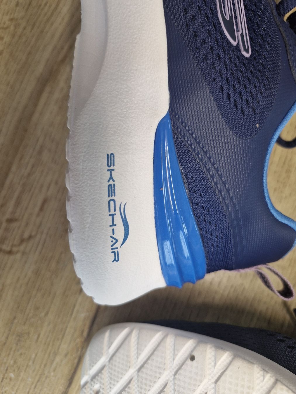 Skechers Damenschuhe: Skechers Gr. 36.5 – Gebraucht aus Hergiswil LU von 88winu 4