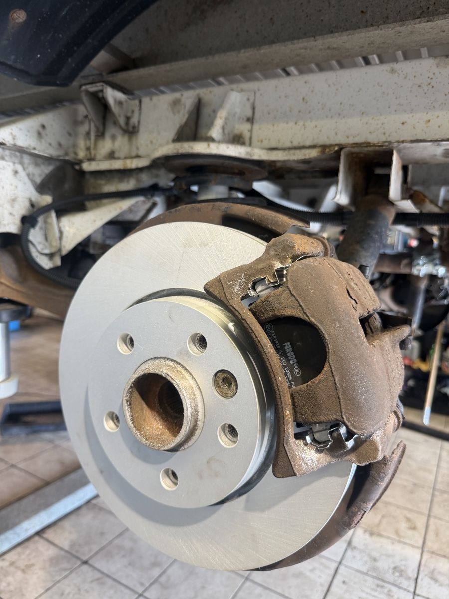 VW Veicoli commerciali: VW T5 Transporter Pritsche FRISCH AB MFK – Usato da Frauenfeld venduto da Anonym8500 7