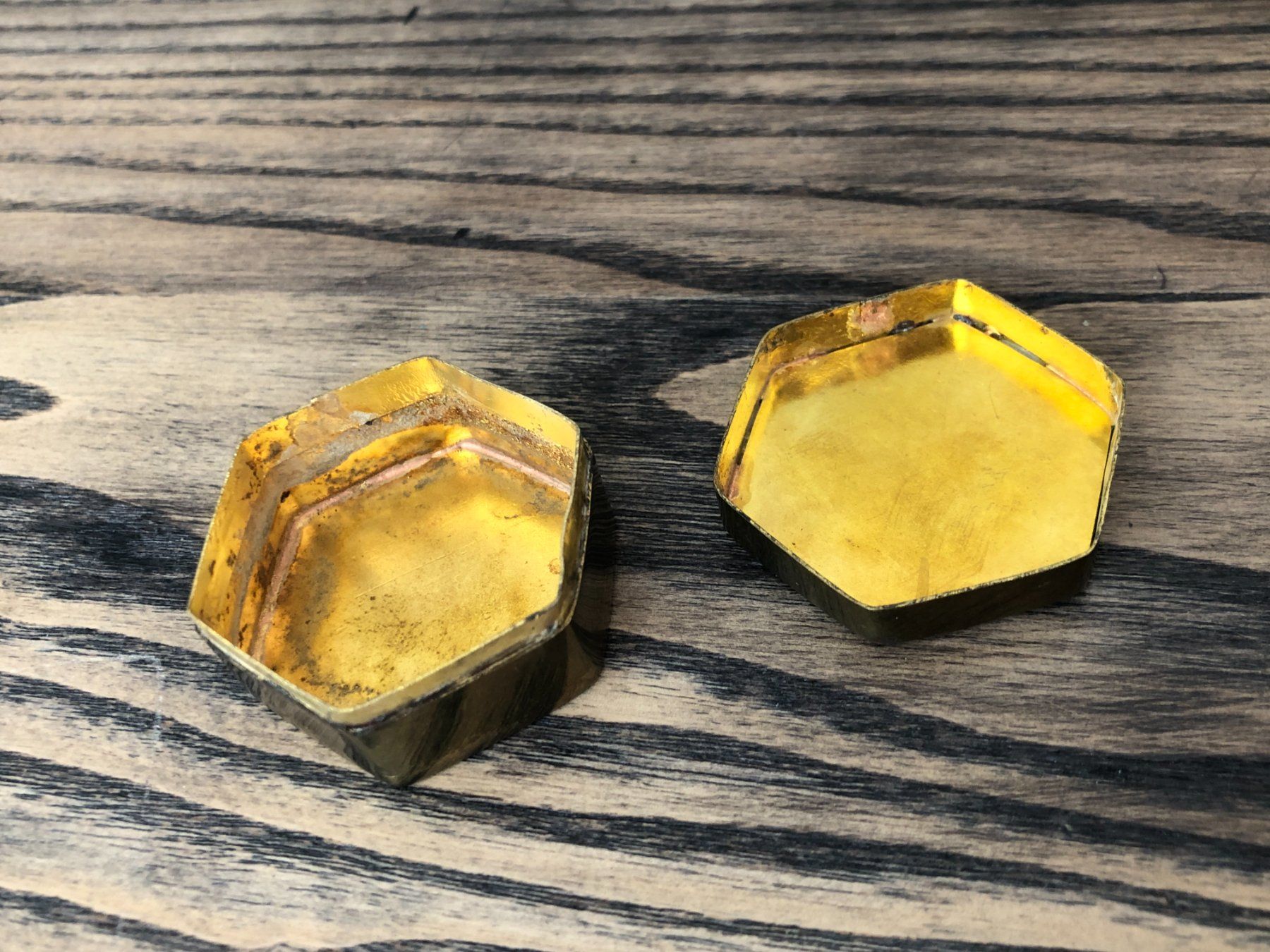 Sonstige Dekorationen & Accessoires: Vintage Pillendose Dösli verm. Messing und Perlmutt – Gebraucht aus Berg am Irchel von Zweiti_Chance 2