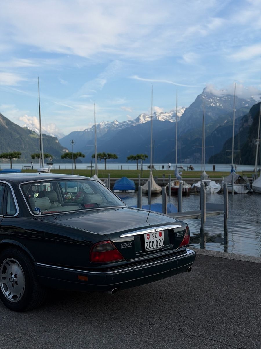 Jaguar Automobili: Jaguar XJ 1Hand 160T.KM – Usato da Rothenthurm venduto da SkiFlieger 5