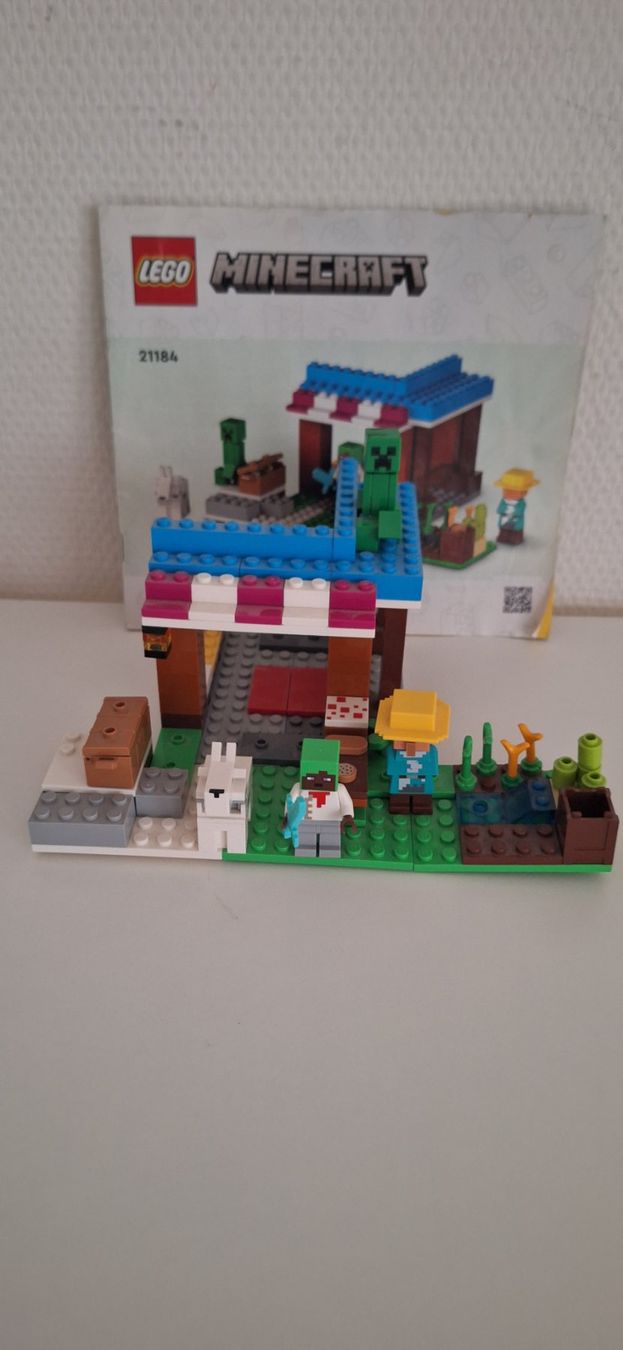 Lego Giocattoli: Lego Minecraft 21184 – Usato da Gossau SG venduto da mak_28vv
