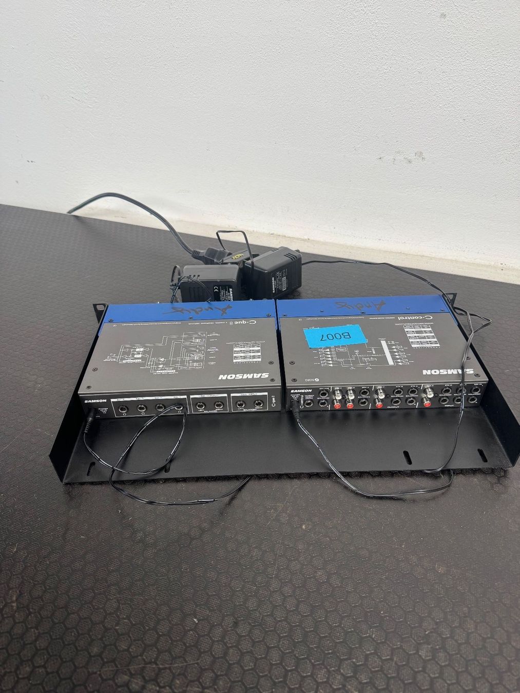 Strumenti musicali: Samson C Control Room Matrix & Samson C Que8 – Usato da Buchs AG venduto da N-joyEvents 2