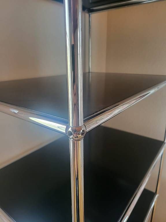USM Scaffali: USM Haller Regal / Schwarz / 5 Fächer – Usato da Wernetshausen venduto da sb9_r8xb 2