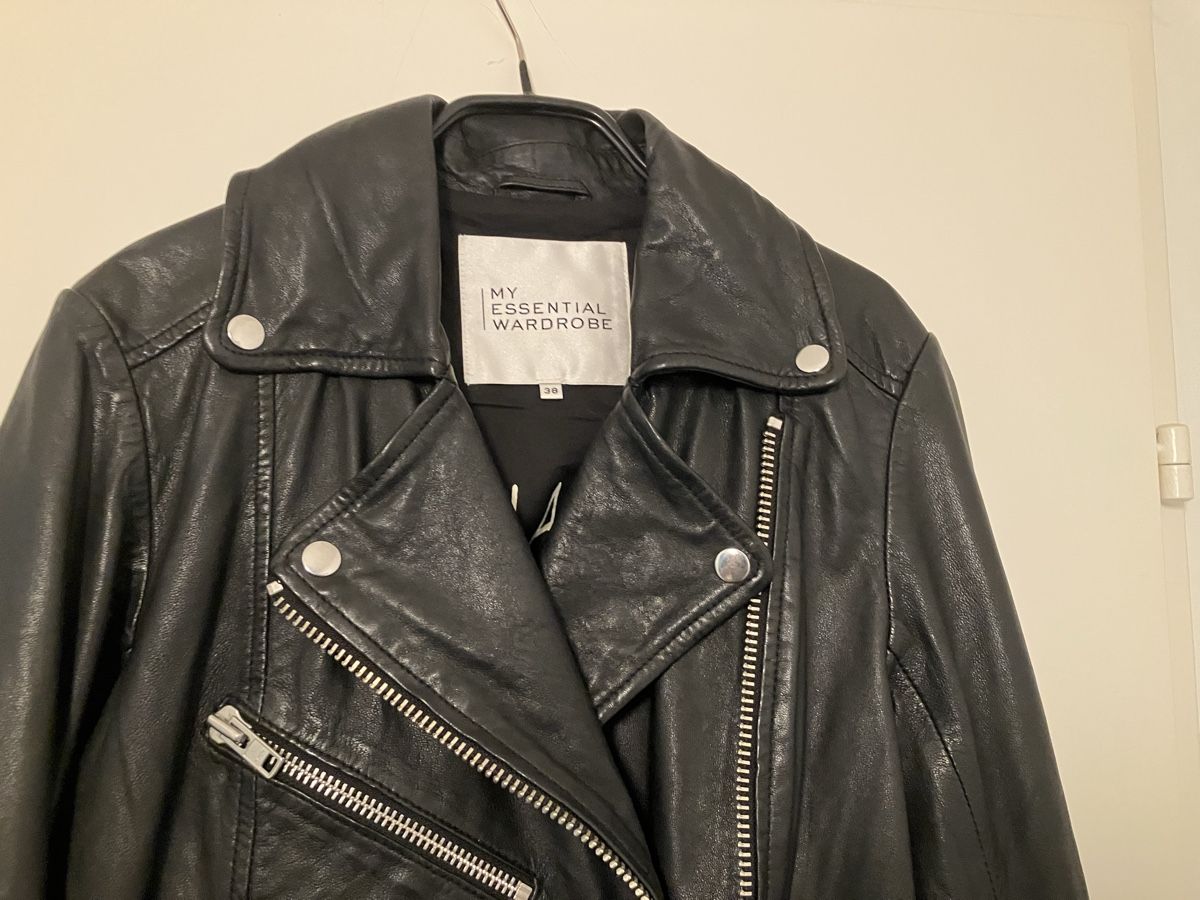 Giacche: Lederjacke schwarz, Gr. 38, neu – Nuovo e nell'imballaggio originale da Luzern venduto da Zauberbaum 1