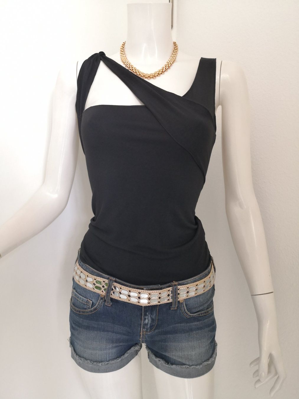 Mango Top: 🤩MANGO TRAPEZ-TOP STRETCH SCHWARZ – Nuovo (secondo la descrizione) da Olten venduto da Naja-Twins-Twins 1