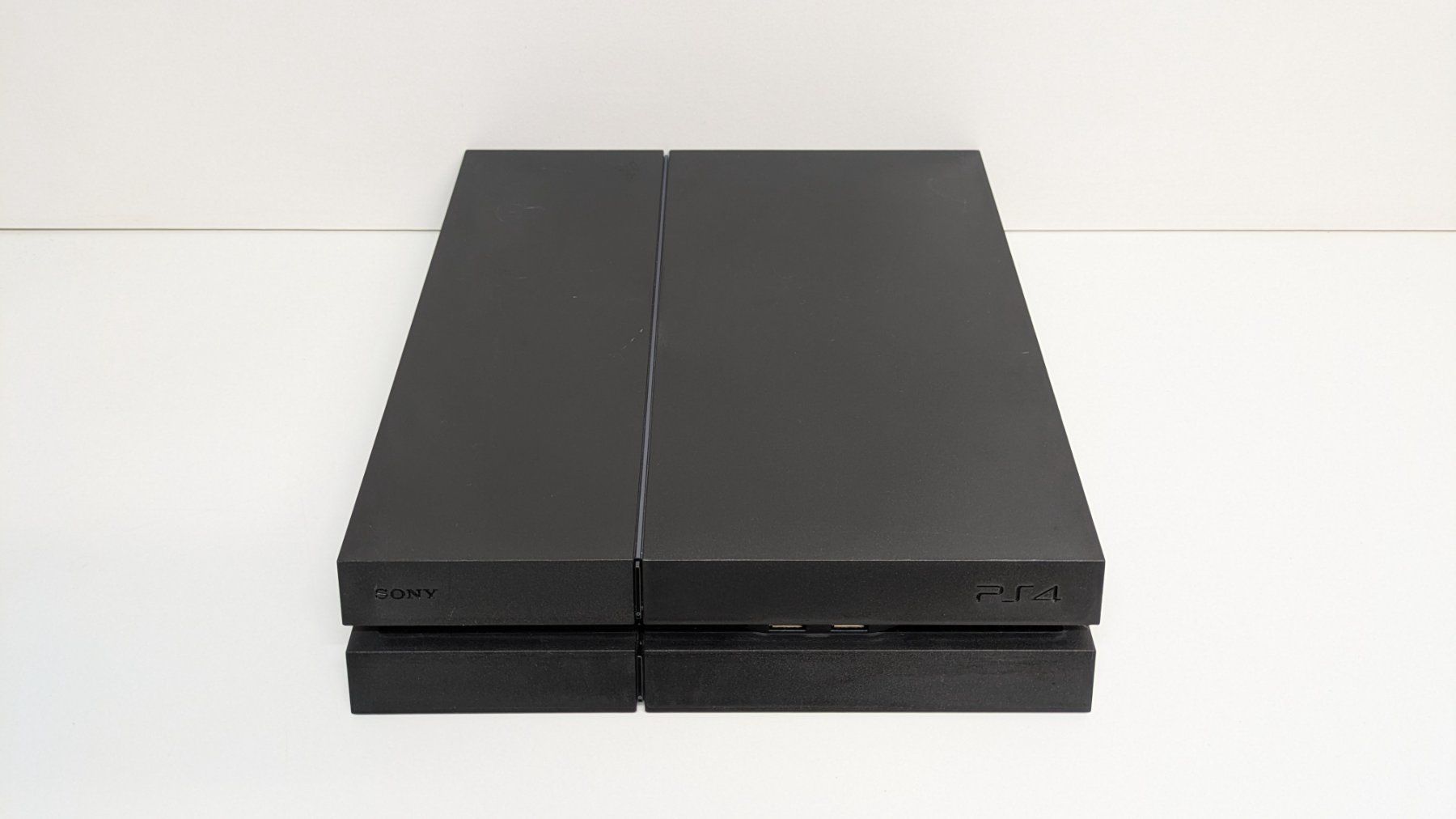 Sony Console: PlayStation 4 mit Controller und GTA V – Usato da Menziken venduto da mame18 4