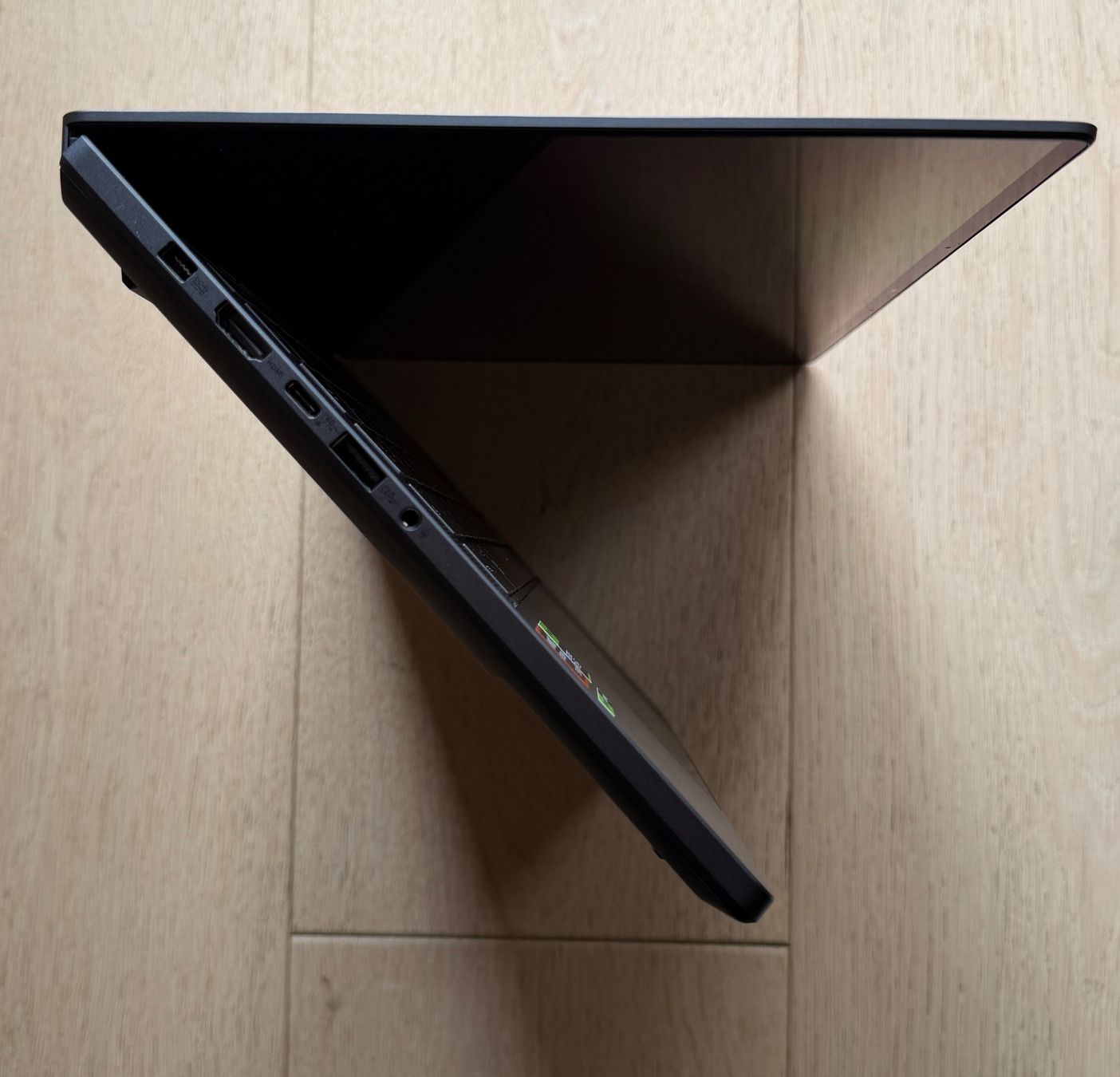 Asus Notebook: ASUS ROG Zephyrus G14 – Nuovo (secondo la descrizione) da Saanen venduto da mz5_yw2s 2