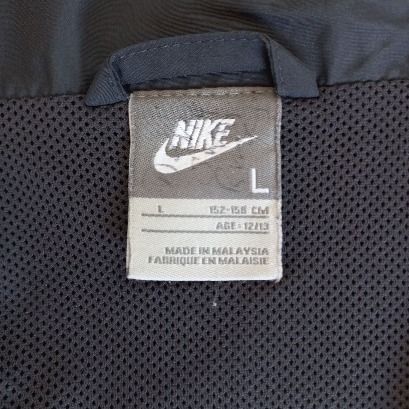 Nike Giacche: Vintage Nike Trackjacket (S) – Nuovo (secondo la descrizione) da Chamoson venduto da Sapoloshop 3
