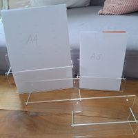 4 Stück:Stilvolle Kunststoff Flyer-/Dokumente-Ständer A4 &A5