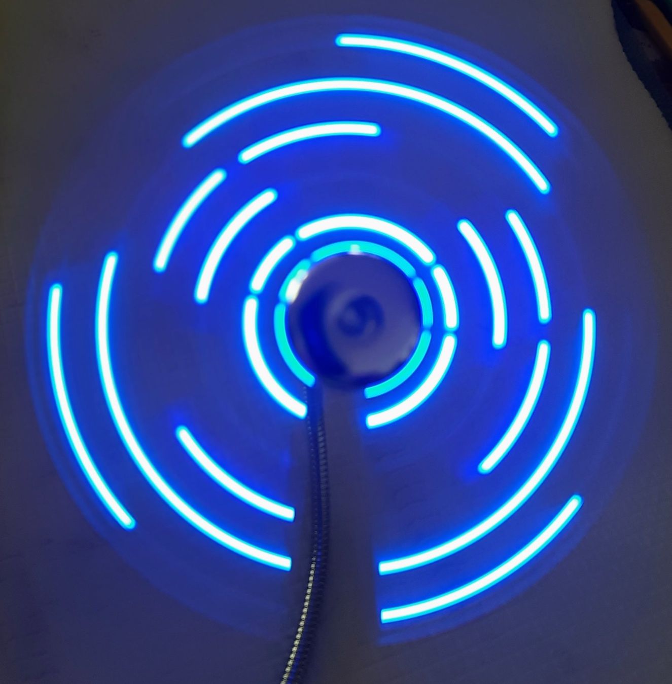 Ventilatori: USB LED FAN, Ventilator, 5 LED's mit blauem Matrix-Effekt – Nuovo e nell'imballaggio originale da Zürich venduto da Zurich