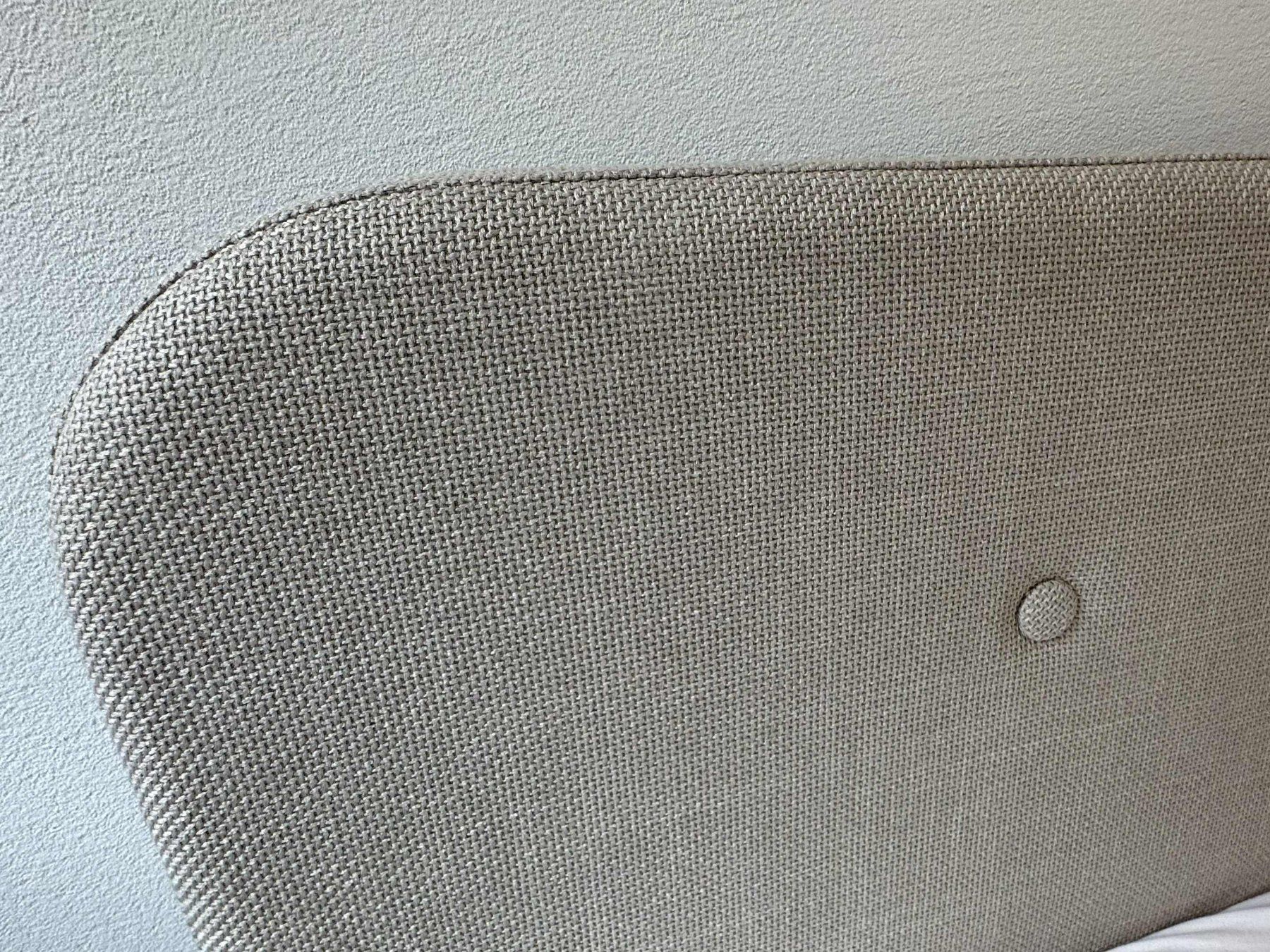 Betten: Bett mit Kopfteil – Gebraucht aus Vaduz von Zao66 1