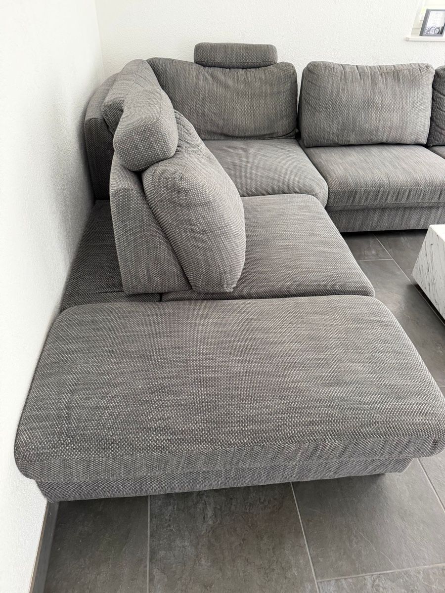 Divani: Gemütliches Ecksofa, grau, top Zustand!! – Nuovo (secondo la descrizione) da Zuchwil venduto da matsinho 2