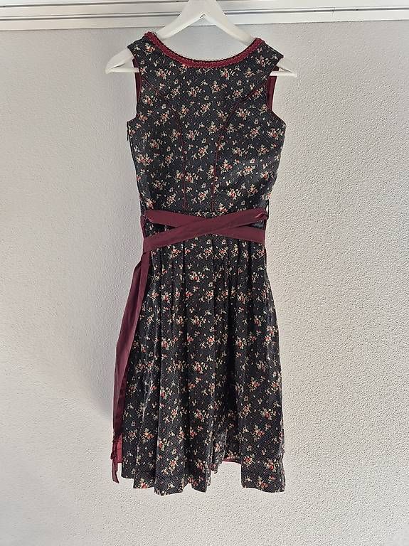 Vestiti: Verkaufe wunderschönes Dirndl - Gr. 34 – Usato da Hettlingen venduto da fabe8404 1