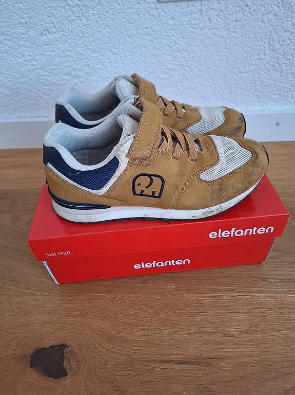Elefanten Scarpe per ragazzi: Elefanten Turnschuhe - Grösse 33 – Usato da Belp venduto da lol_7fcm