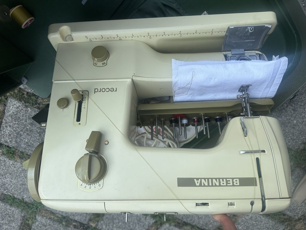 Bernina Machines à coudre: Alte Bernina Nähmaschine – D'occasion à Uster par bek_v2ct 9