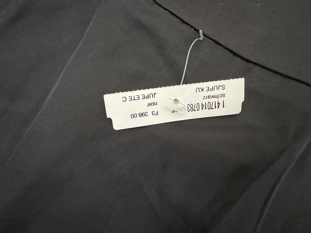 Hugo Boss Gonne: Boss Rock, neu mit Tüllstoff – Nuovo e nell'imballaggio originale da Hombrechtikon venduto da Herbstsonne 2