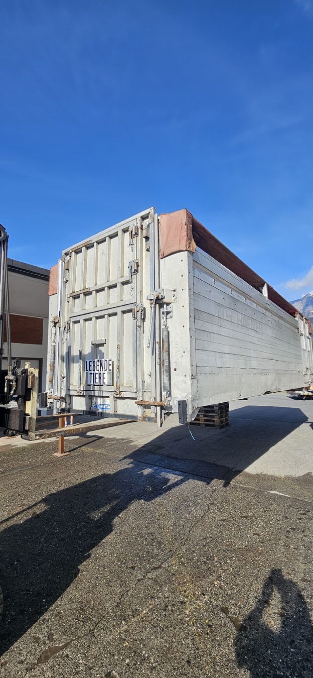 Contenitori edile: Viehaufbau 16.4m² – Usato da Flums venduto da Frosch850 2