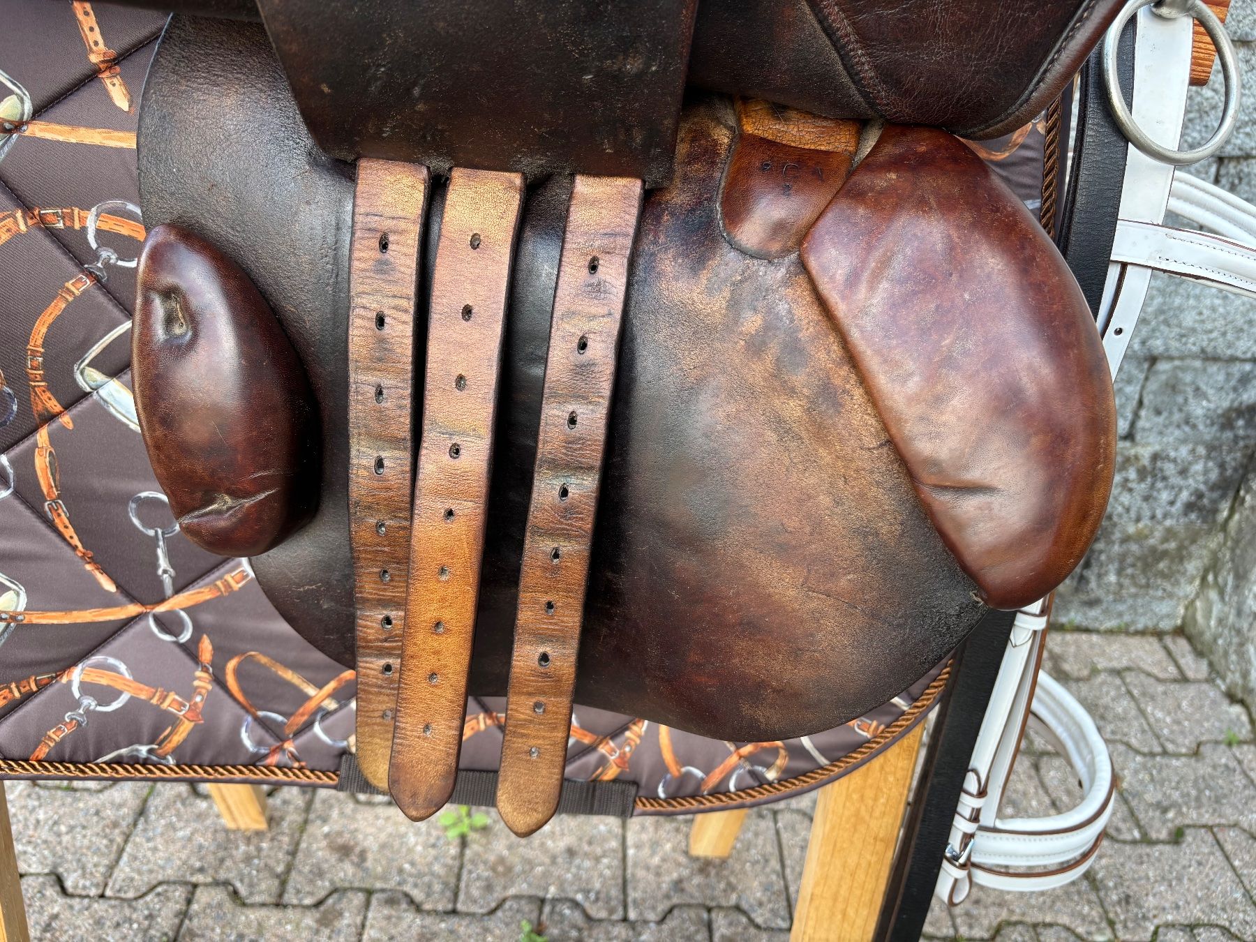 Selle & Accessori: schöner Vielseitigkeitssattel von E. Nyffenegger Bern – Usato da Feldbach venduto da Fea1 8