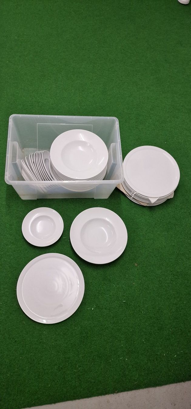 Set di piatti: Teller Set – Usato da Hüntwangen venduto da piggy13