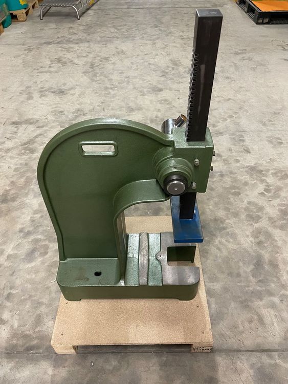 GEMTO Drehdornpresse 0,5 Tonnen - Zahnstangenpresse Mit 4-fach Platte