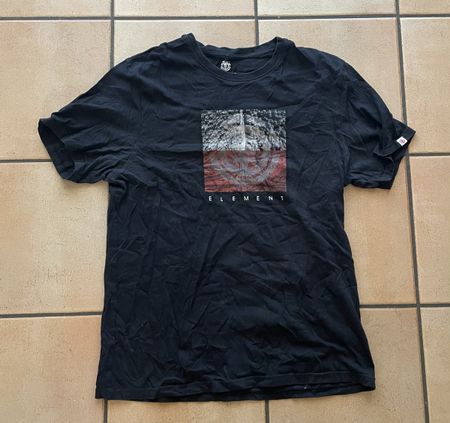 T-shirt Element nera, taglia XL - Ottima per l'estate!
