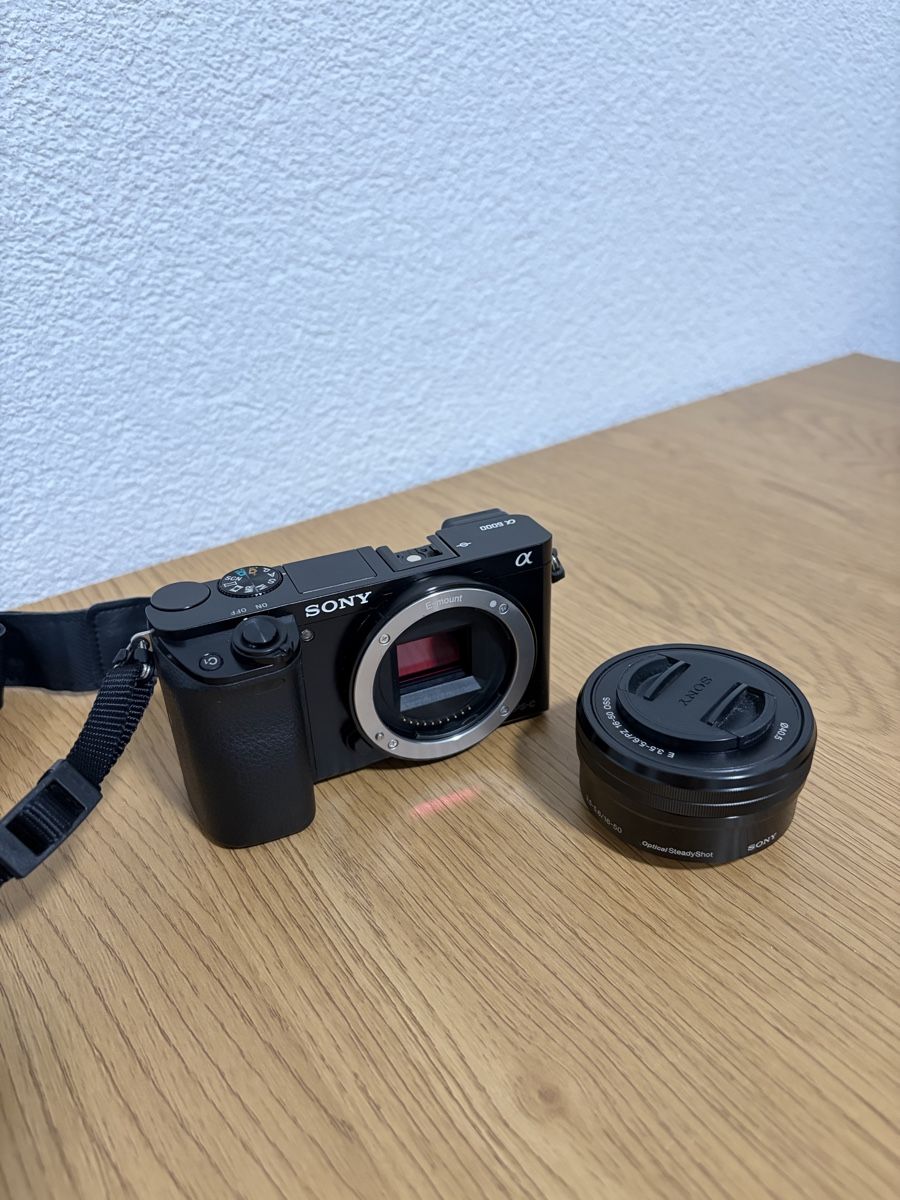 Sony Appareil photo: Sony a6000 + objectif 16-50 mm – D'occasion à Payerne par Mathiouse