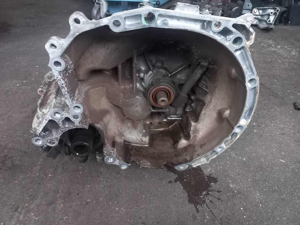 Tutti pezzi di ricambio auto: Schaltgetriebe daihatsu  – Usato da Egolzwil venduto da nag_g6sx 2