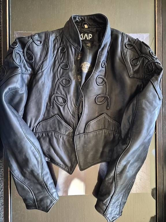 Jacken: Veste cuir  – Gebraucht aus Belmont-Lausanne von mastercheck 1