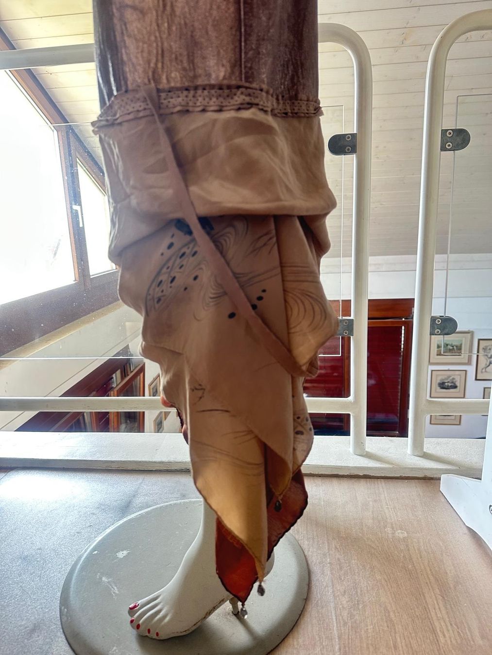 Gonne: Lederjupe mit Seide von Couture ALMA – Usato da Neuhausen venduto da Lechasseur 5