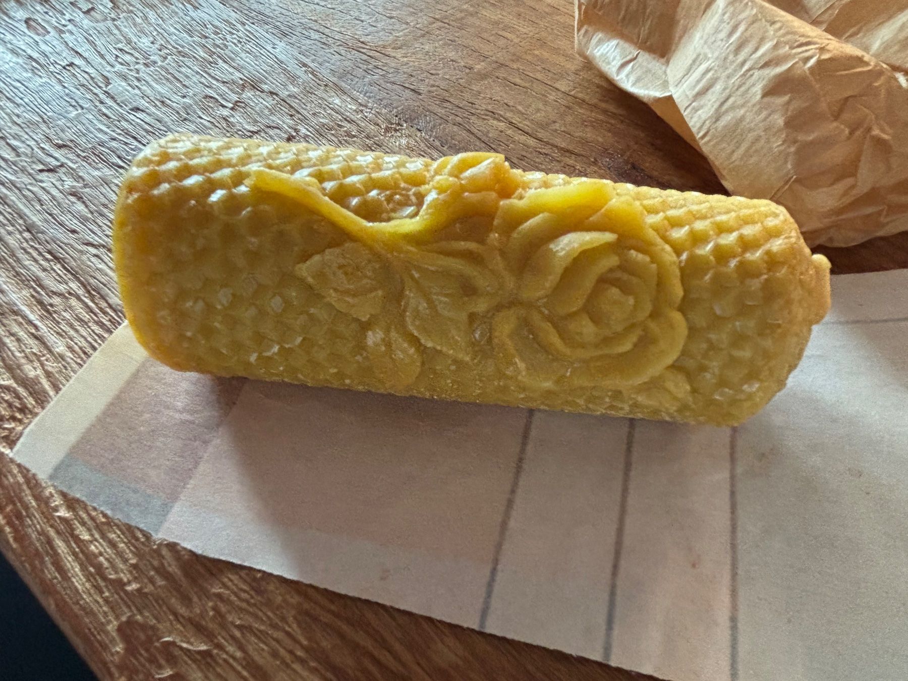 Candele: Bienenwachskerze mit Rose NEU – Nuovo (secondo la descrizione) da Stadel venduto da Chanel_5 2